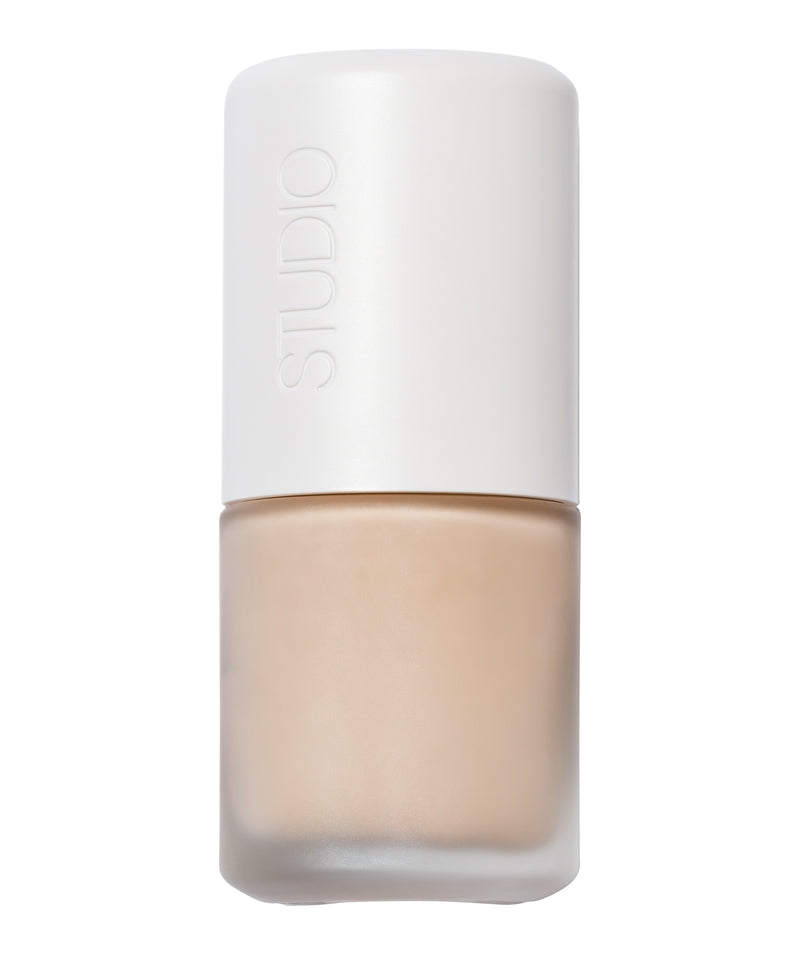 STUDIO Slim Fit Foundation